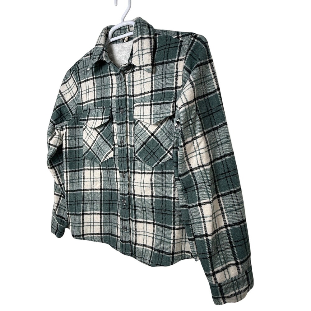 Eden & Olivia Sage Ivory Black Plaid Sherpa Lined Flannel Shacket Petite Lg NWT - Picture 3 of 15